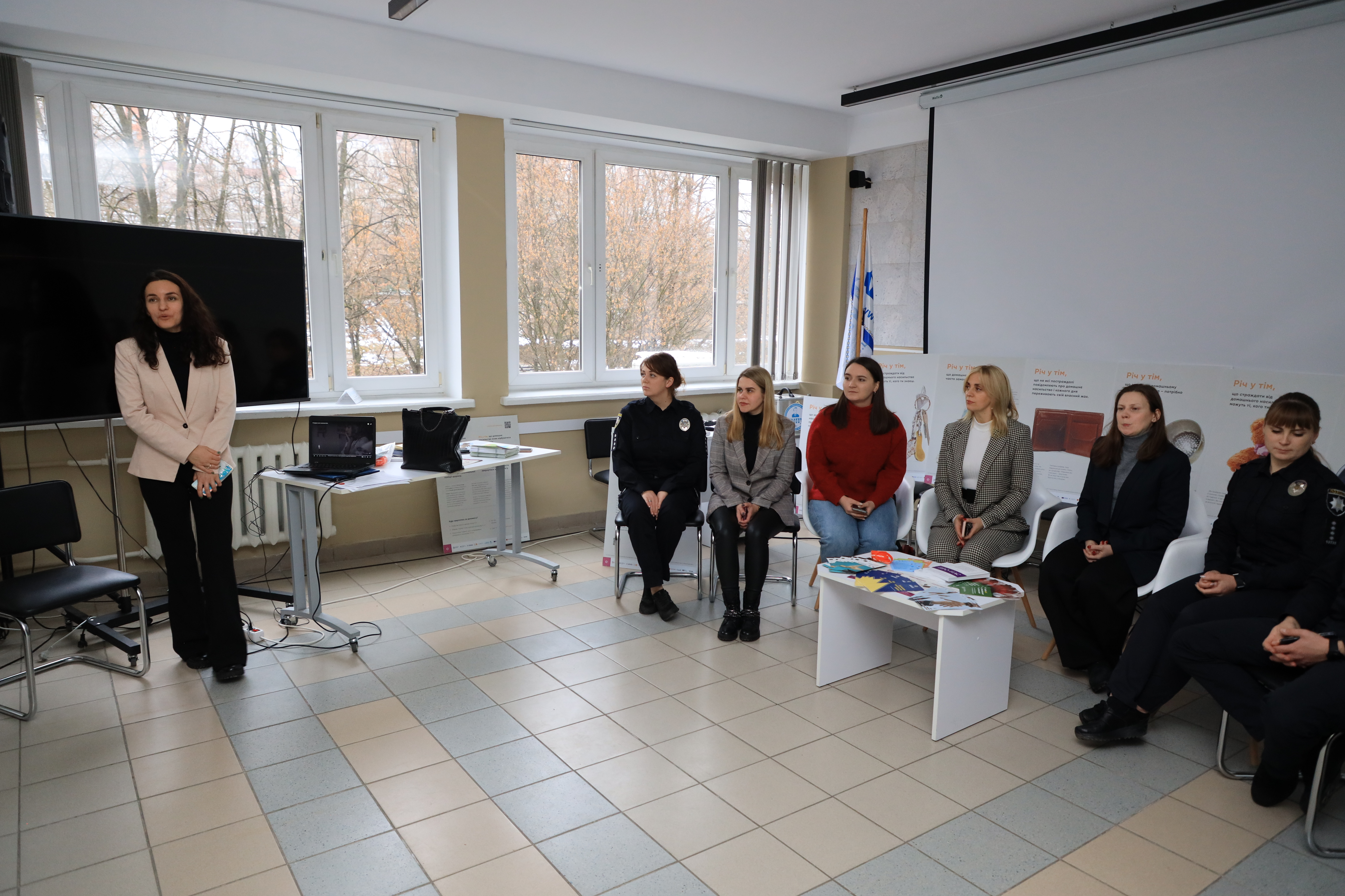 практичний психолог ТНПУ відкриває захід